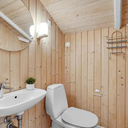 Semesterbostad 4 Bedroom Cozy In Romo *